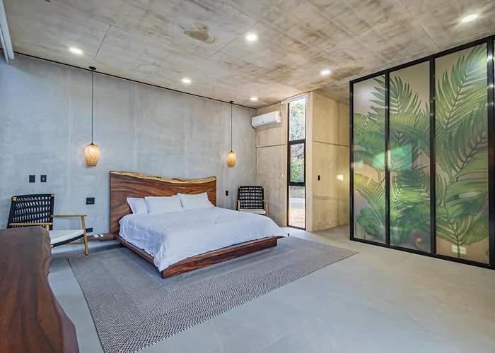 New 6 Bd Modern Walk To