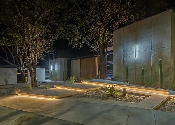 New 6 Bd Modern Walk To Tamarindo